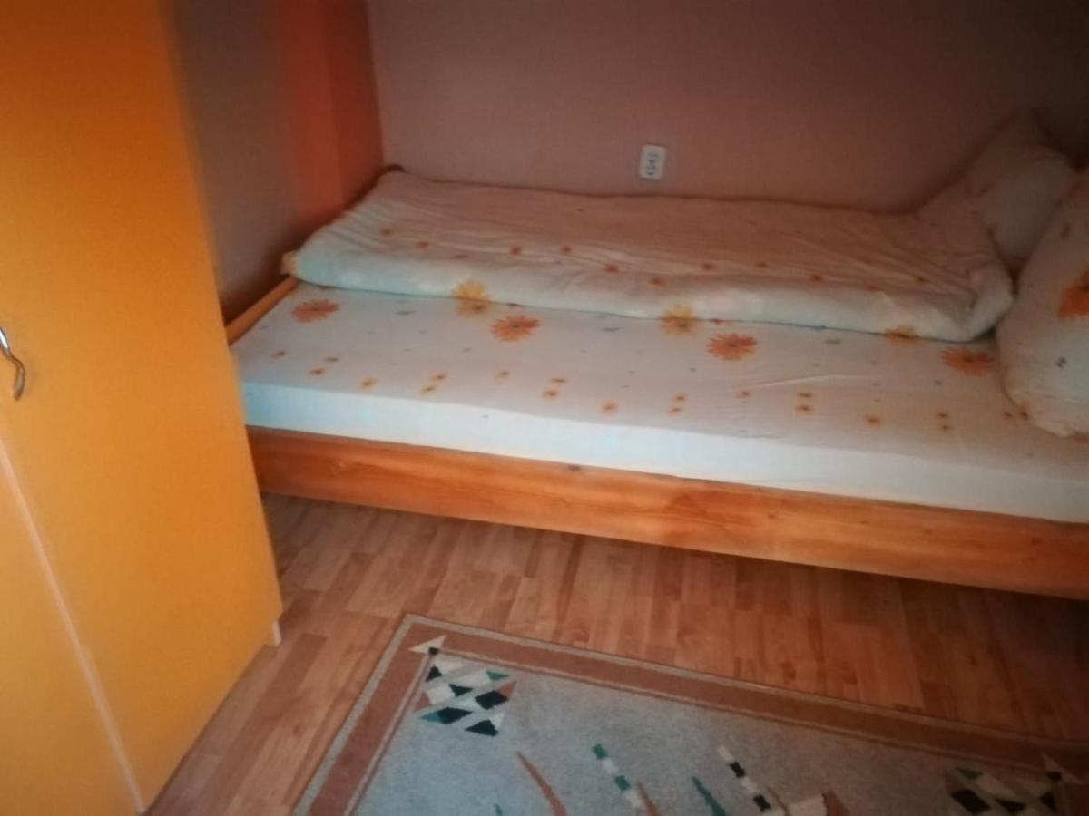 Hotel Casa Cozorici Sadova  Zewnętrze zdjęcie
